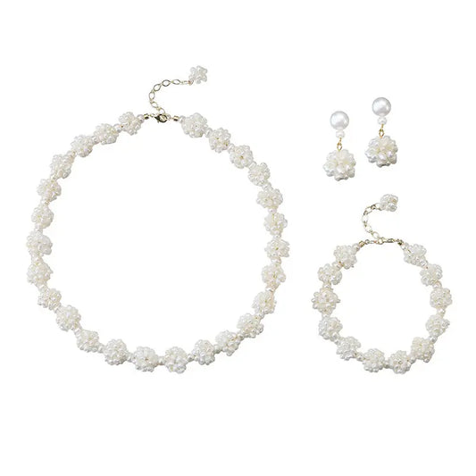 Baroque flower-shaped pearl necklace set.Bold Nature. Unapologetic Style.