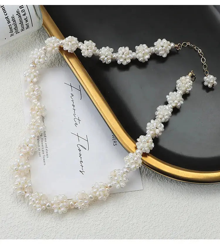 Baroque flower-shaped pearl necklace set.Bold Nature. Unapologetic Style. TWINKLE QUEEN