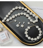 Baroque flower-shaped pearl necklace set.Bold Nature. Unapologetic Style. TWINKLE QUEEN