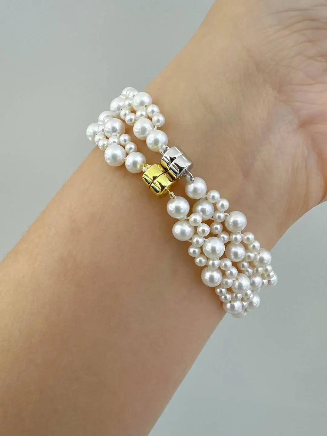Natural Frashwater Pearl Beacelet